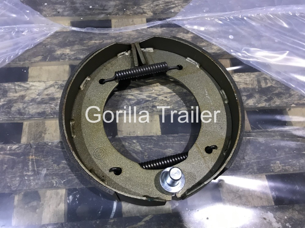 Комплект тормозных колодок 250X60 прицеп и трактор B1117 316A116C для грузовика или прицепа по низкой цене в Москве. Можете купить недорого комплект тормозных колодок 250x60 прицеп и трактор b1117 316a116c в наличии!Всего 5 500 р.